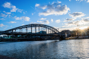 Fototapeta premium Les quais de la Rapée en bord de Seine à Paris en France
