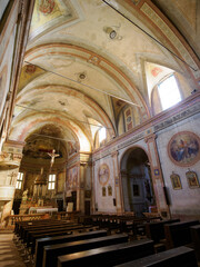 Obraz premium Interior of the Santi Pietro e Paolo church at Tainate, near Gaggiano, Italy