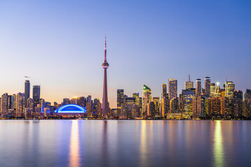 Fototapeta premium Toronto, Ontario, Canada cityscape on Lake Ontario