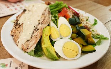 chiken and vegetable salad