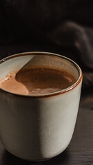 Fröhliche Weihnachten mit süßem Chai-Latte: Schokolade