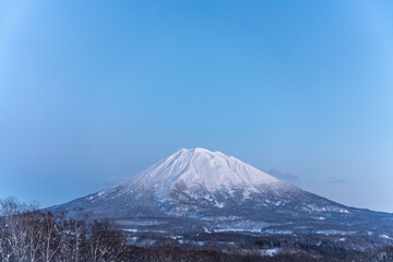 冬の羊蹄山　ニセコ町ヒラフより
