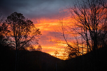 Naklejka premium Fiery sunrise
