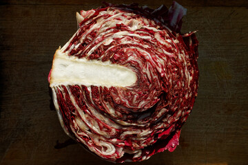 Połówka radicchio (cykoria sałatowa)