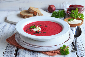 Ukrainische Borscht-Suppe