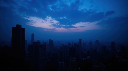 Fototapeta premium Serene Urban Skyline at Dusk with Dramatic Cloud Cover and Fog