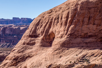 Fototapeta premium Hidden Arch Alcove in Utah's Canyonlands
