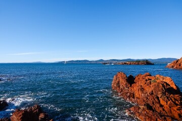 Vue sur la mer méditerranée à Saint-Raphaël 
