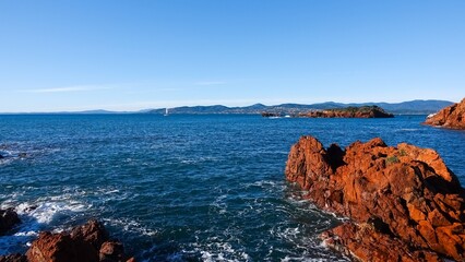 Vue sur la mer méditerranée à Saint-Raphaël 