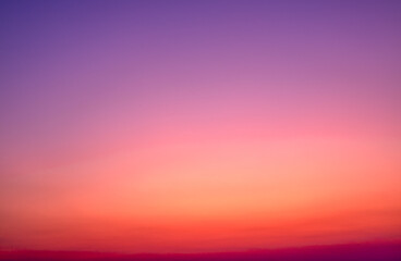 Naklejka premium Evening sky, Sunset, Beautiful dark sky and bright, Beautiful clouds at dusk over the city, Nature background, Colorful clouds in summer, Peaceful and beautiful sunset, Colorful evening sky.