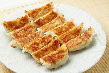 焼き餃子