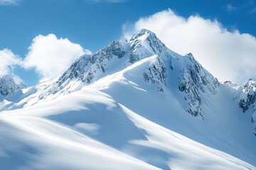 Obraz premium Pristine Snowy Mountain Peak with Clear Blue Skies