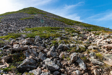 北アルプス常念小屋より常念岳への登り