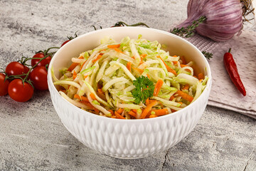 Vegan salad with kohlrabi and carrot