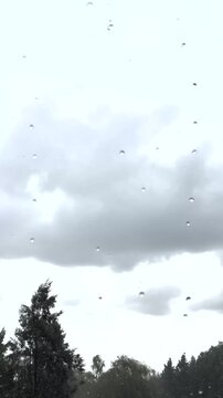 lluvia, lloviendo