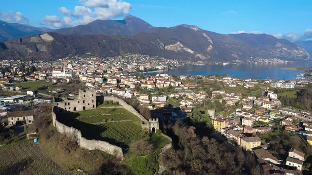 CASTELLO DI PARATICO