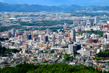 Fototapeta premium 盛岡の市街地・岩山展望台（岩手県・盛岡市