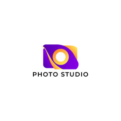 ILLUSTRATION PHOTOGRAPHY ABSTRACT CAMERA LENS SIMPLE LOGO ICON PURPLE ORANGE GARDIENT COLOR TEMPLATE DESIGN ELEMENT VECTOR. GOOD FOR PHOTO STUDIO, APPS
