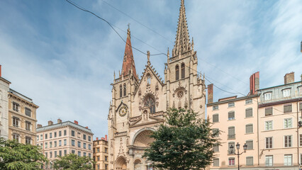 Obraz premium Hyperlapse of the Church of Saint-Nizier in the Presqu'ile district of Lyon, France.