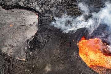 Éruption volcanique en Islande, fusion de lave et terrain en mutation