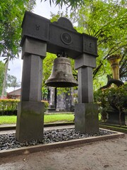 Obraz premium bell statue at mendut monastery