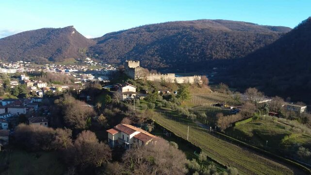 CASTELLO DI PARATICO