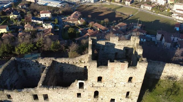 CASTELLO DI PARATICO