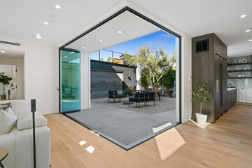 Fototapeta premium Capture Newport Beach luxury with stunning real estate photography. High-quality images showcase homes beautifully, perfect for listings, marketing, and Shutterfly prints.