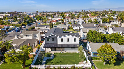 Capture Newport Beach luxury with stunning real estate photography. High-quality images showcase...