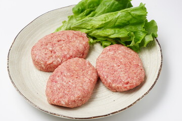 生ハンバーグ