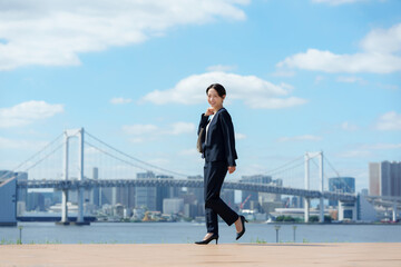 ビジネス　女性