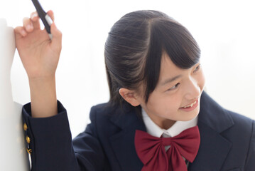 授業中の中学生