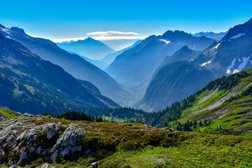 Naklejka premium Valley in North Cascades National Park, Washington