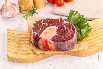 Raw beef ossobuco for roast