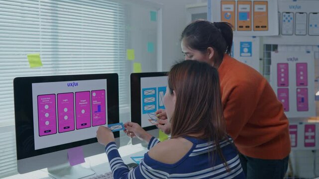 Teamwork Programers meeting for discussion data analysis for UX and UI programming for preparing for Generative AI Technology