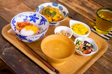 日本の家庭的な夕食