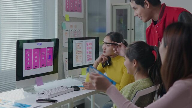 Teamwork Programers meeting for discussion data analysis for UX and UI programming for preparing for Generative AI Technology