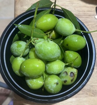 fresh green baby maprang