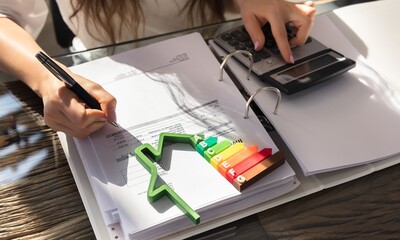Energy efficiency ratings with calculator . Energy efficiency chart with A rating.Energy efficiency...