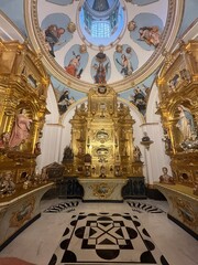 Fachada, puertas, techos y espacios incre&iacute;bles de la catedral de Burgos, Espa&ntilde;a.