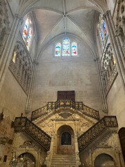 Fachada, puertas, techos y espacios incre&iacute;bles de la catedral de Burgos, Espa&ntilde;a.