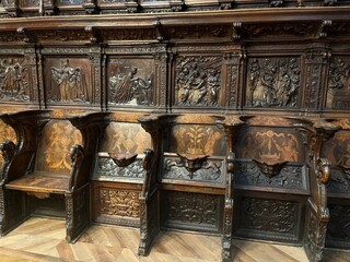 Fachada, puertas, techos y espacios incre&iacute;bles de la catedral de Burgos, Espa&ntilde;a.