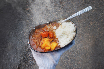 飯盒炊爨のカレーライス