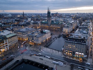 Fototapeta premium Hamburg, Germany: Aerial of Hamburg city center with the historic city hall building, Rathaus in German, in northern Germany