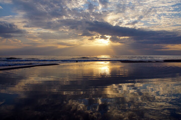 Obraz premium sunset over the sea in versilia