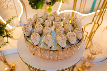 decoración con dulces y postres para boda 