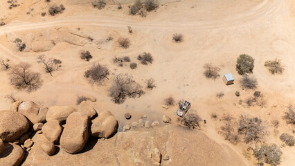 Discovering Namibia’s remote desert regions in the comfort and power of a 4x4