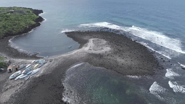 Comoros, Grande Comore, Foumbouni, ilot la Tcheka, ascending with tilt down