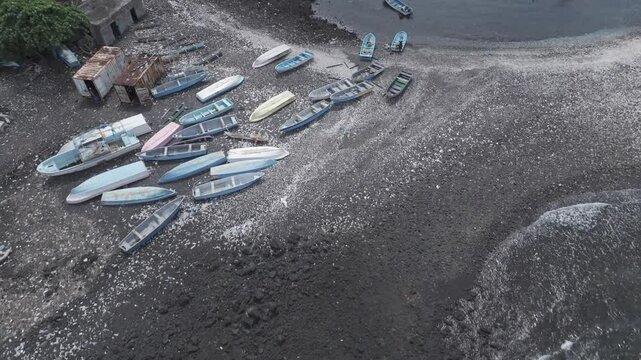 Comoros, Grande Comore, Foumbouni, ilot la Tcheka, small fishing harbor fast backward