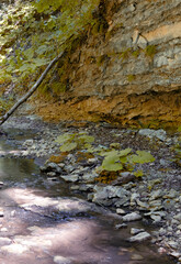 a sunny day, impossible routes, a walk along the canyon of the river with an overview of the bottom structure